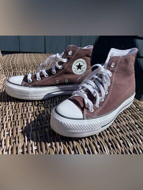 Brown Converse Platform High-Top Sneakers Size 7